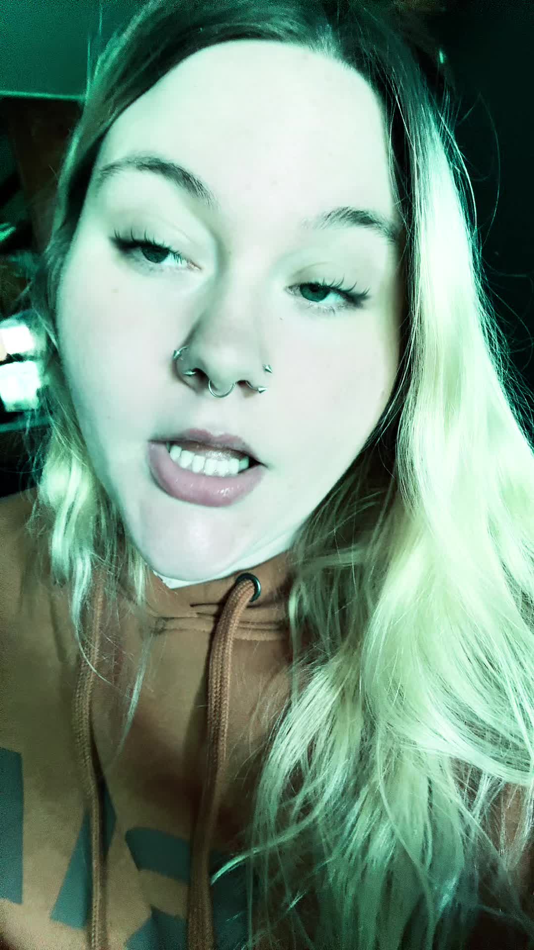 @Lena💛🌻