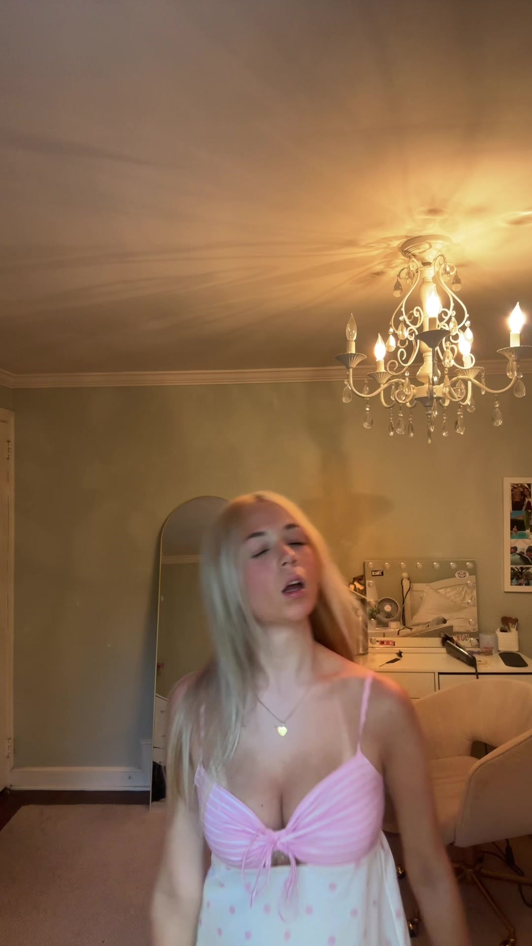 @ellie