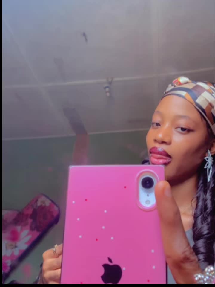 @Seun🍒