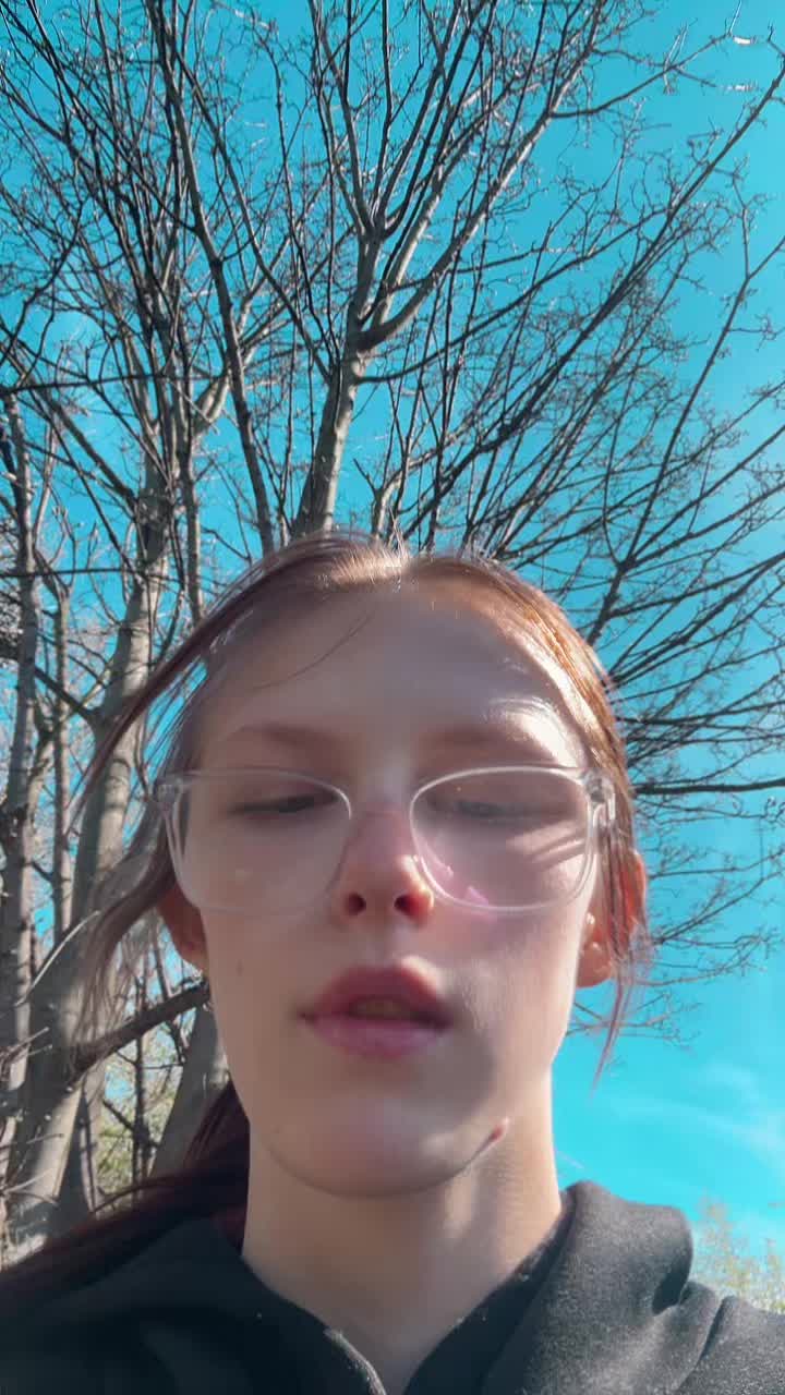 @hannahkennett.
