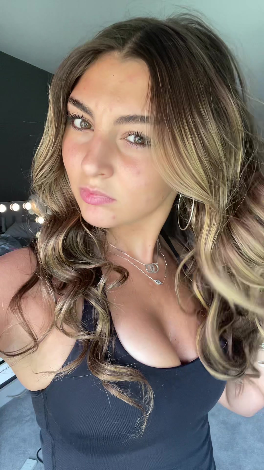 @hiddenels