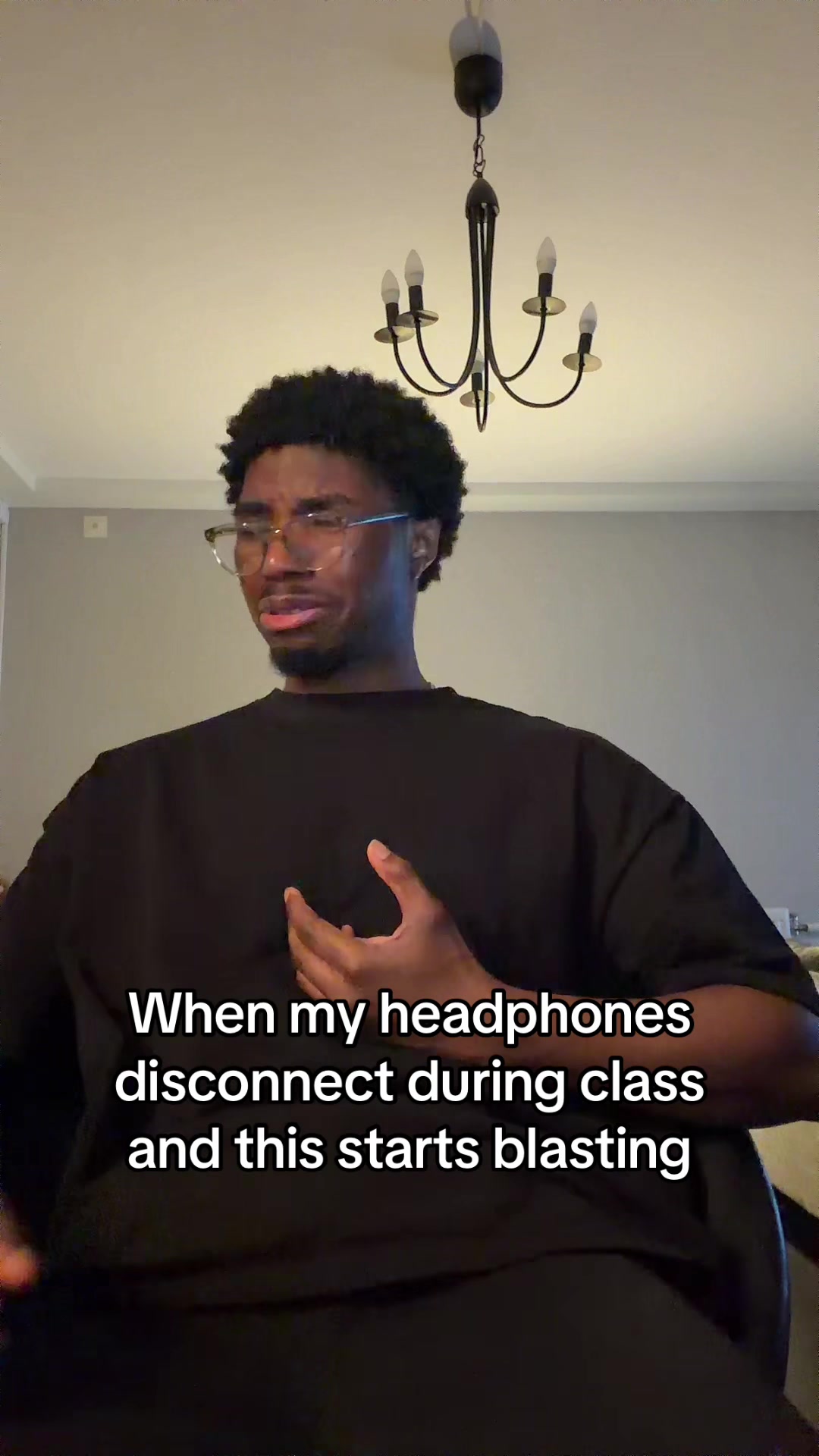 @「🕴🏾」