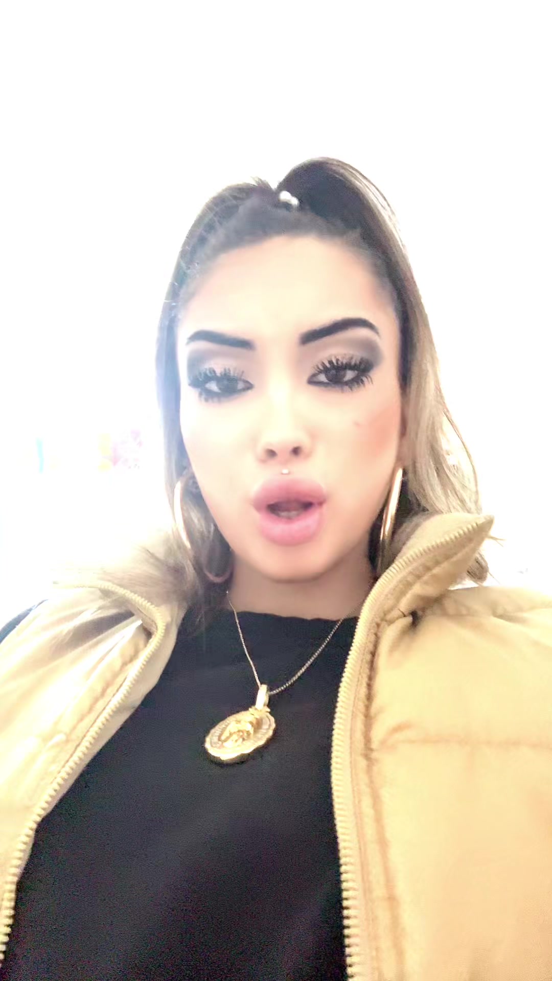 @auroraliotta__