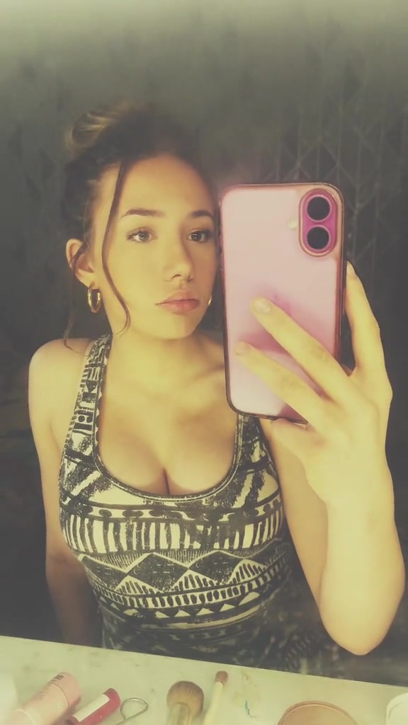 @Kacie🦒🐡