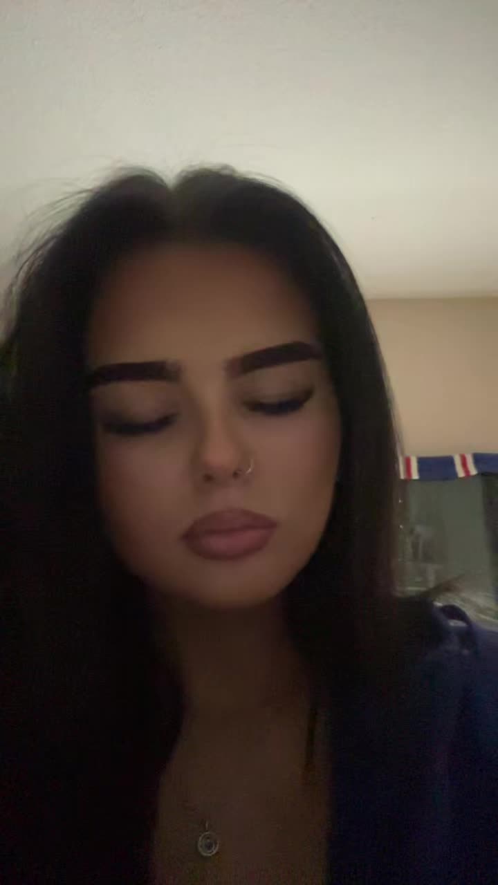 @Liv.priv