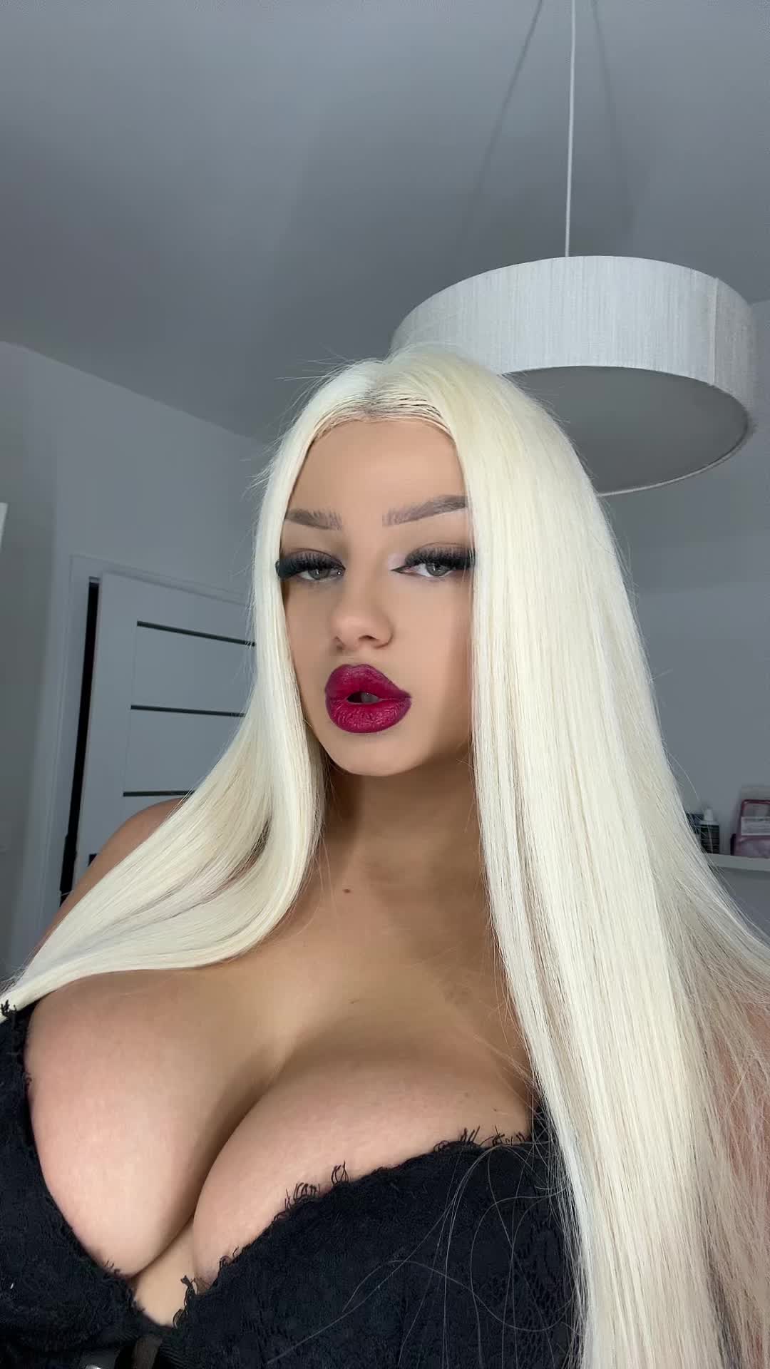 @avevikii