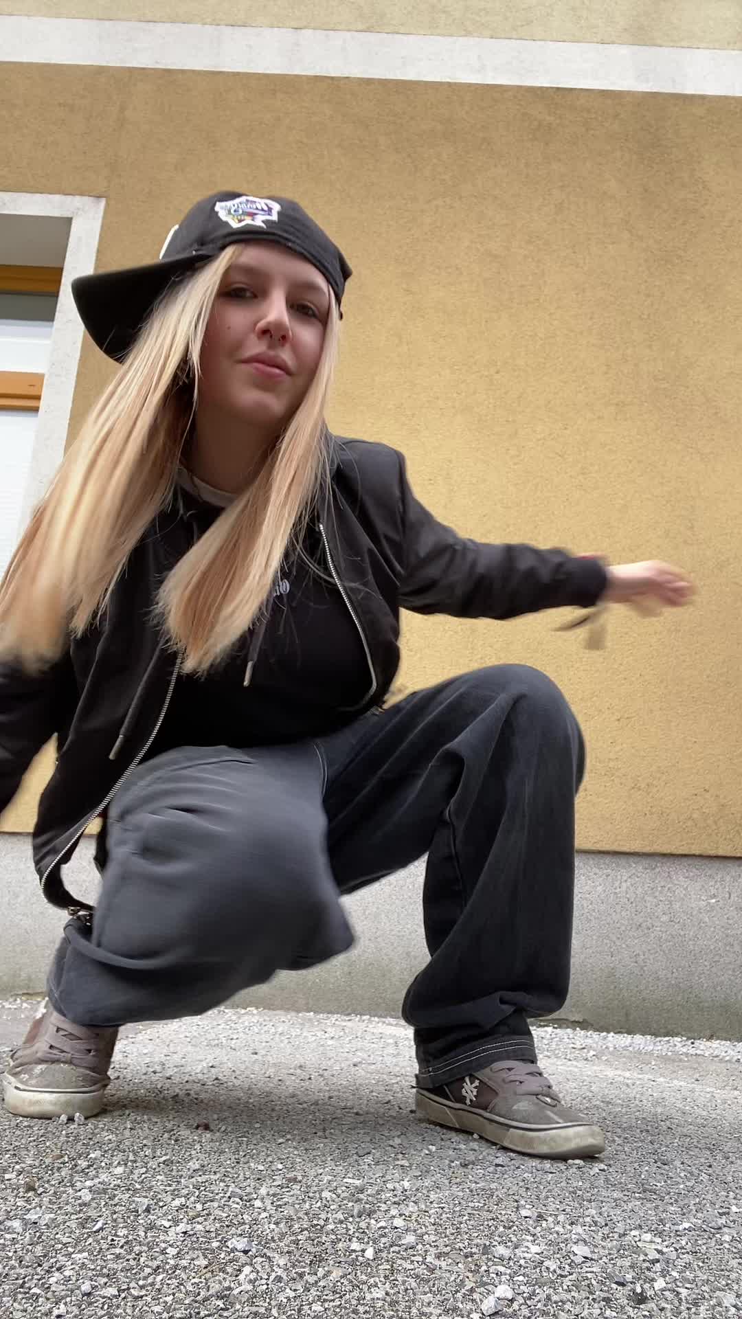 @Kimi🪬🌀