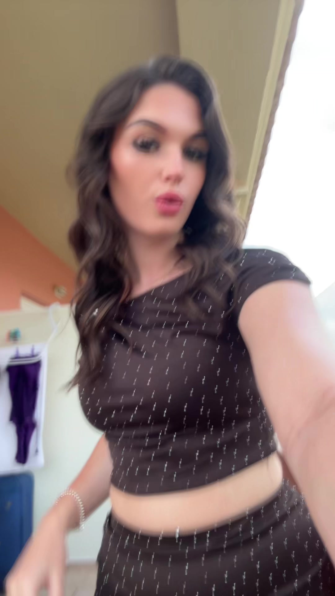 @lucy_nixon