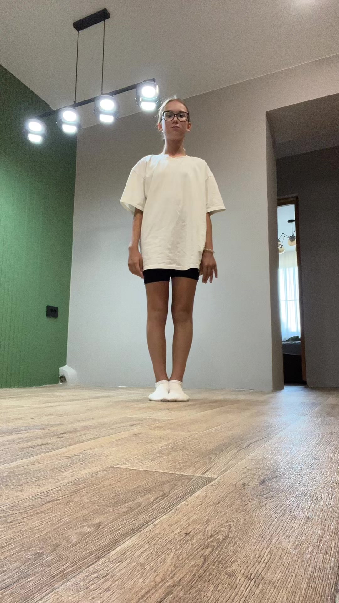 @К