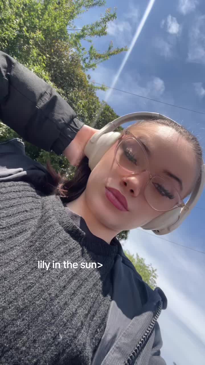 @yaneena