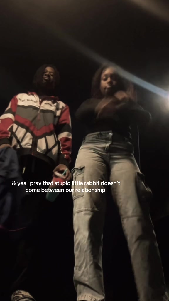 @kyla & zahyon 👩🏽&zwj;❤️&zwj;💋&zwj;👨🏾
