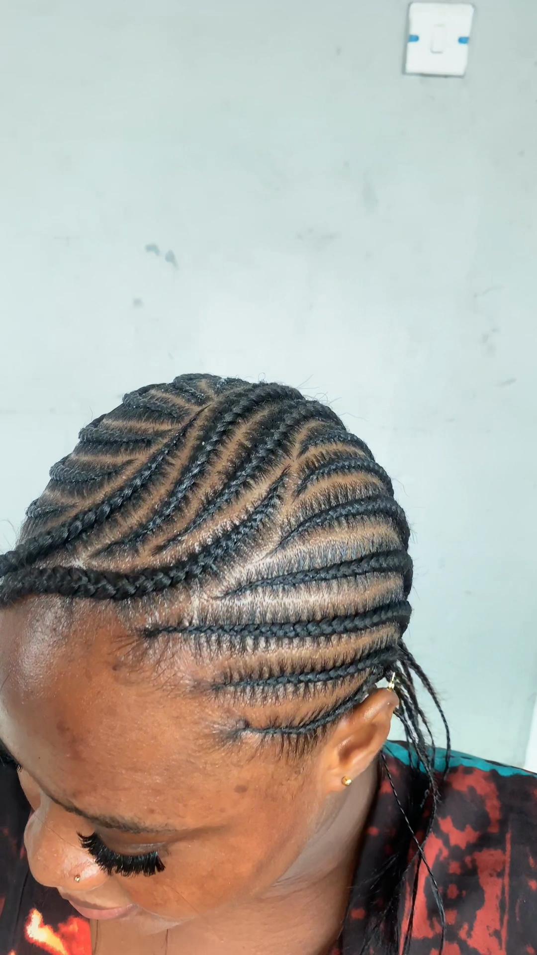 @HAIR STYLIST IN OJODU BEGER