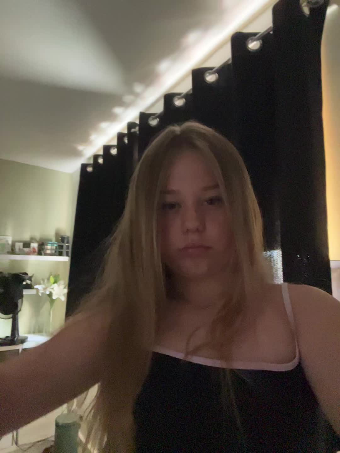 @maisie