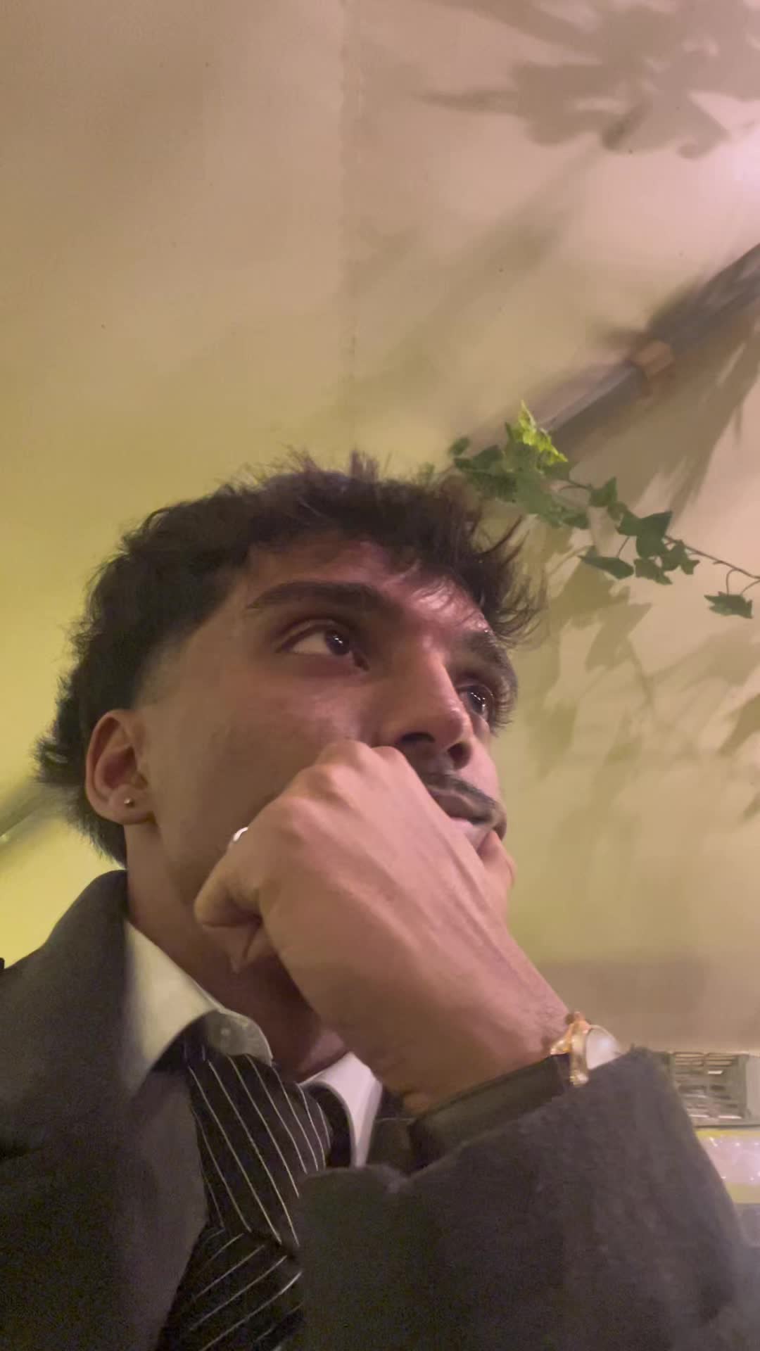 @robinsng_