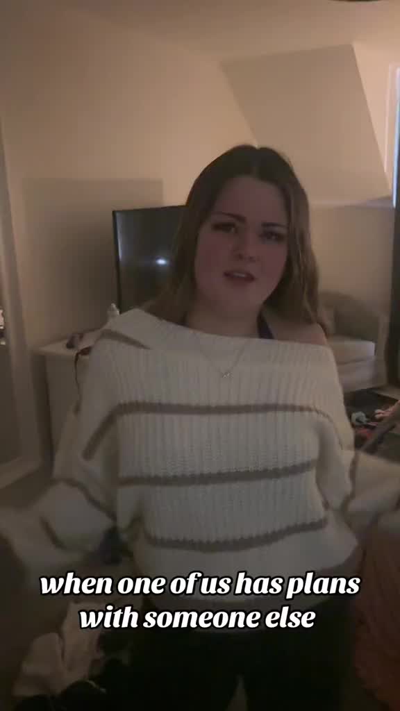 @hollylily