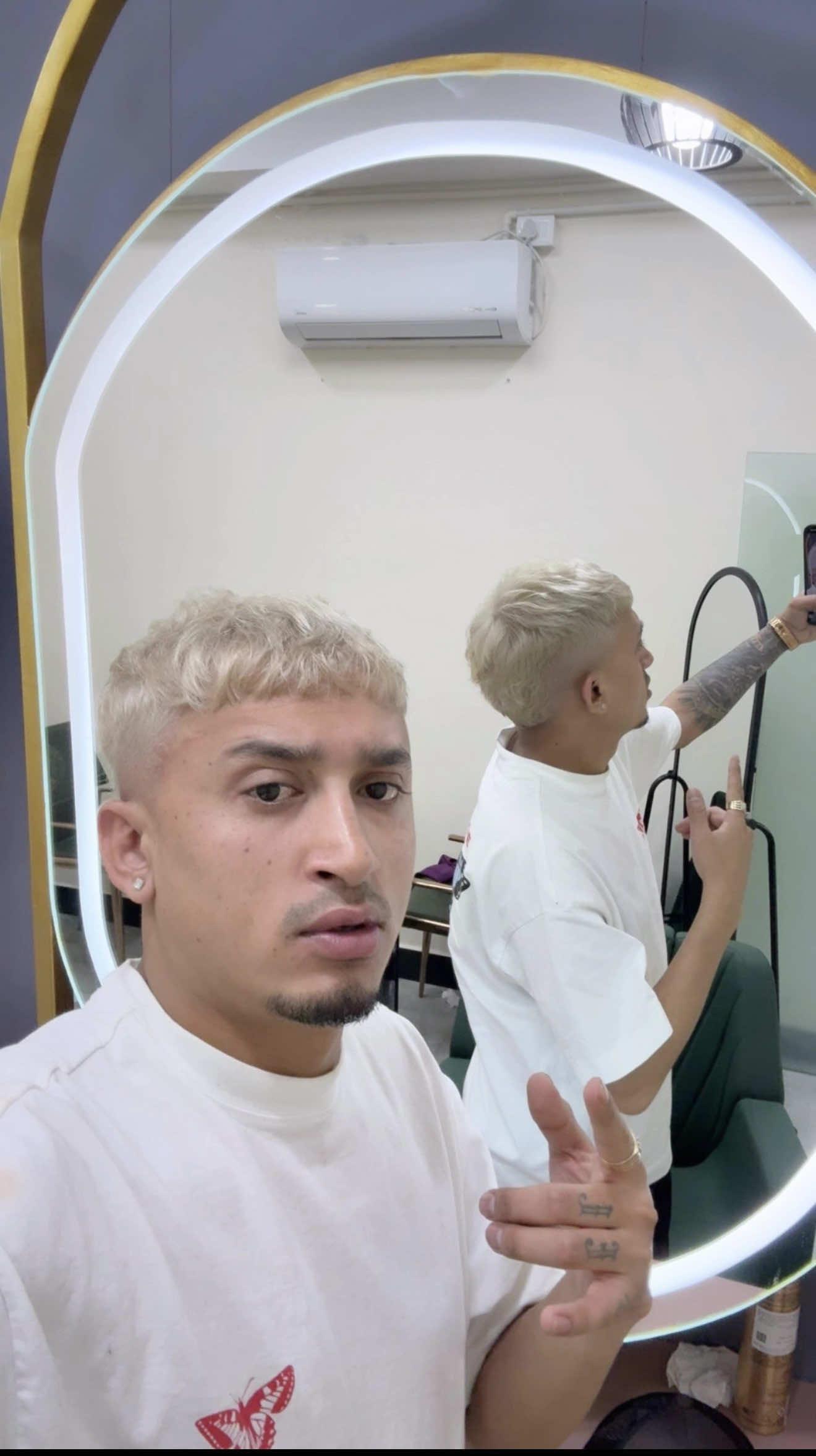@Munney salon