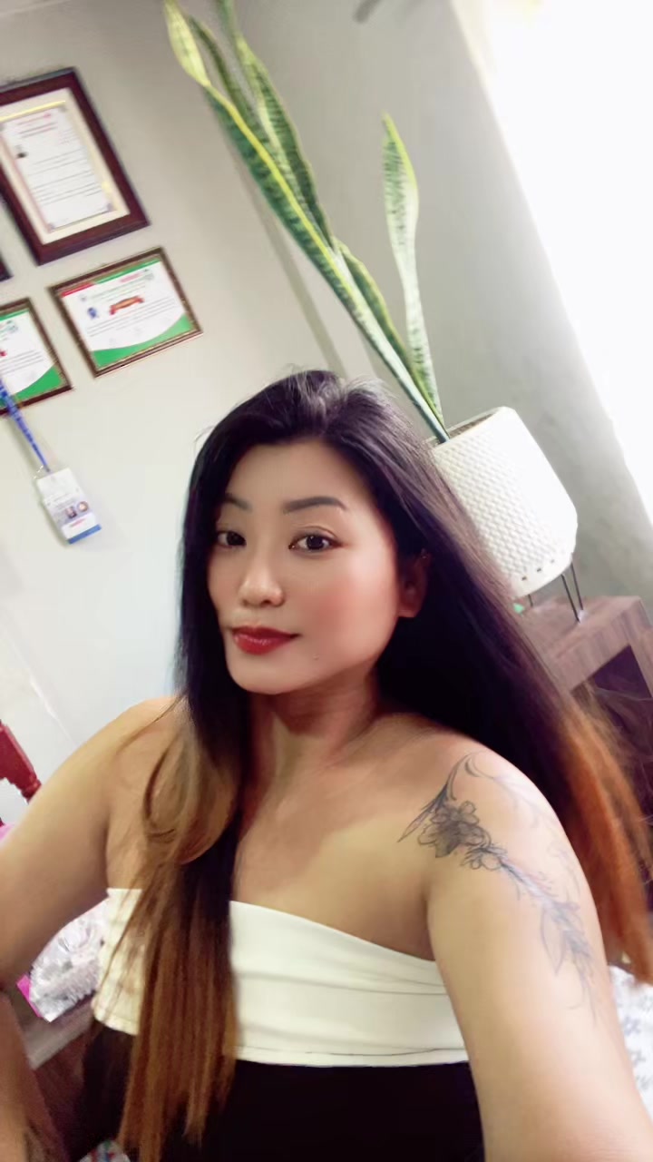 @गंगा थुलुंग 🍀🧿