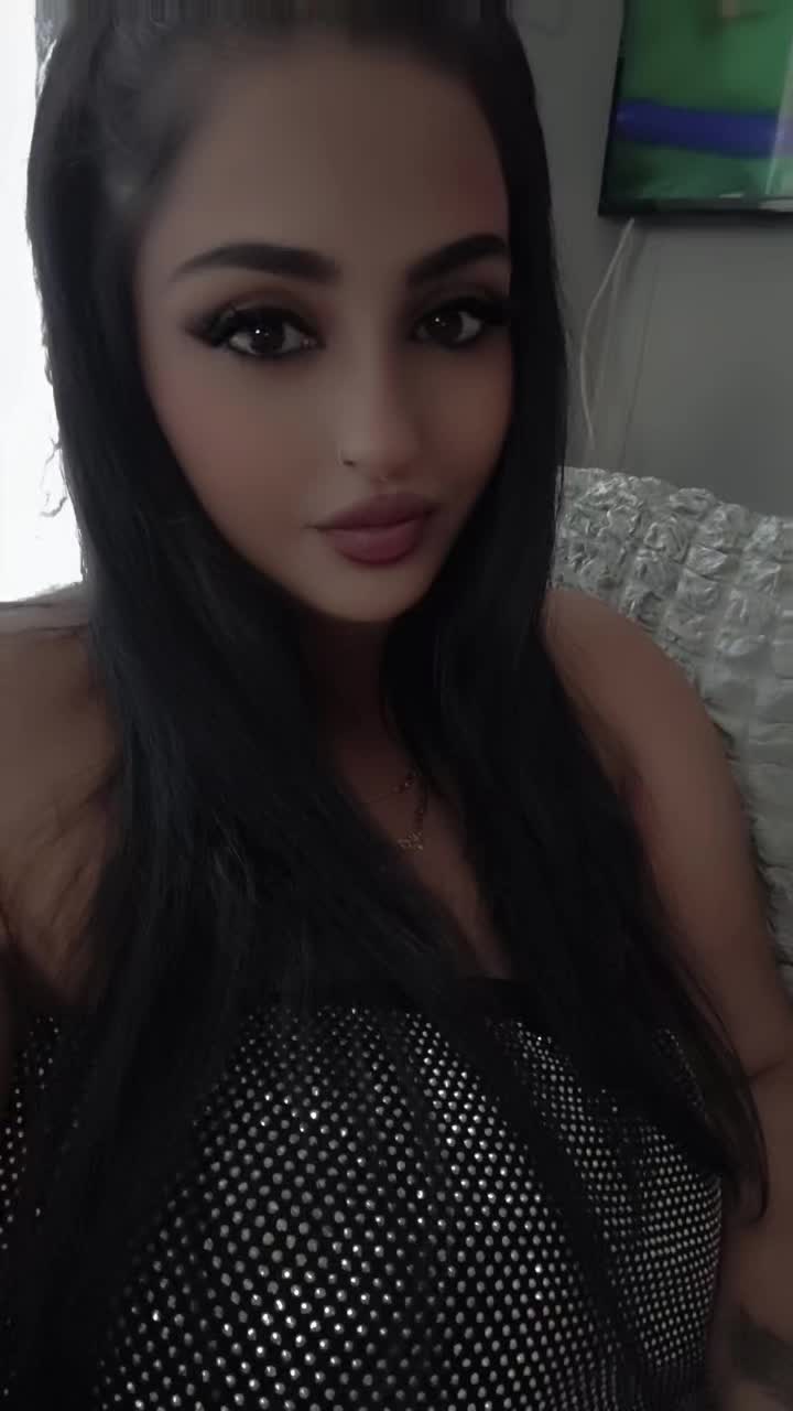 @♥️Xhensila Sula♥️