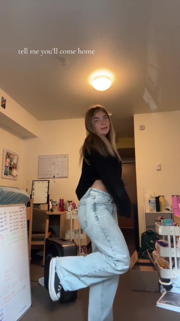 @caileeeeee