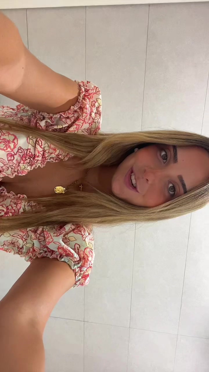 @clauudiaaz