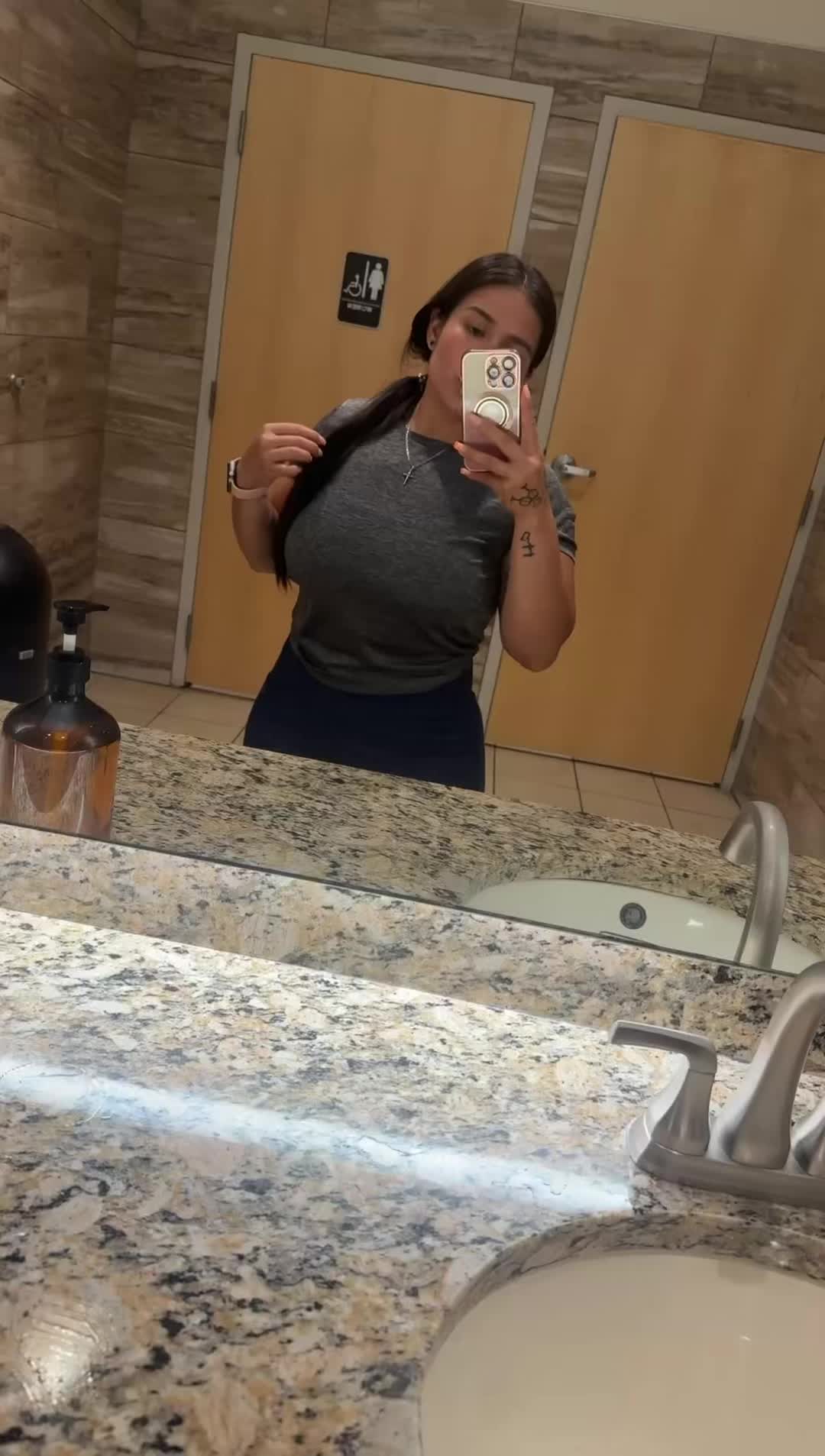 @vlqz_hrndz💕