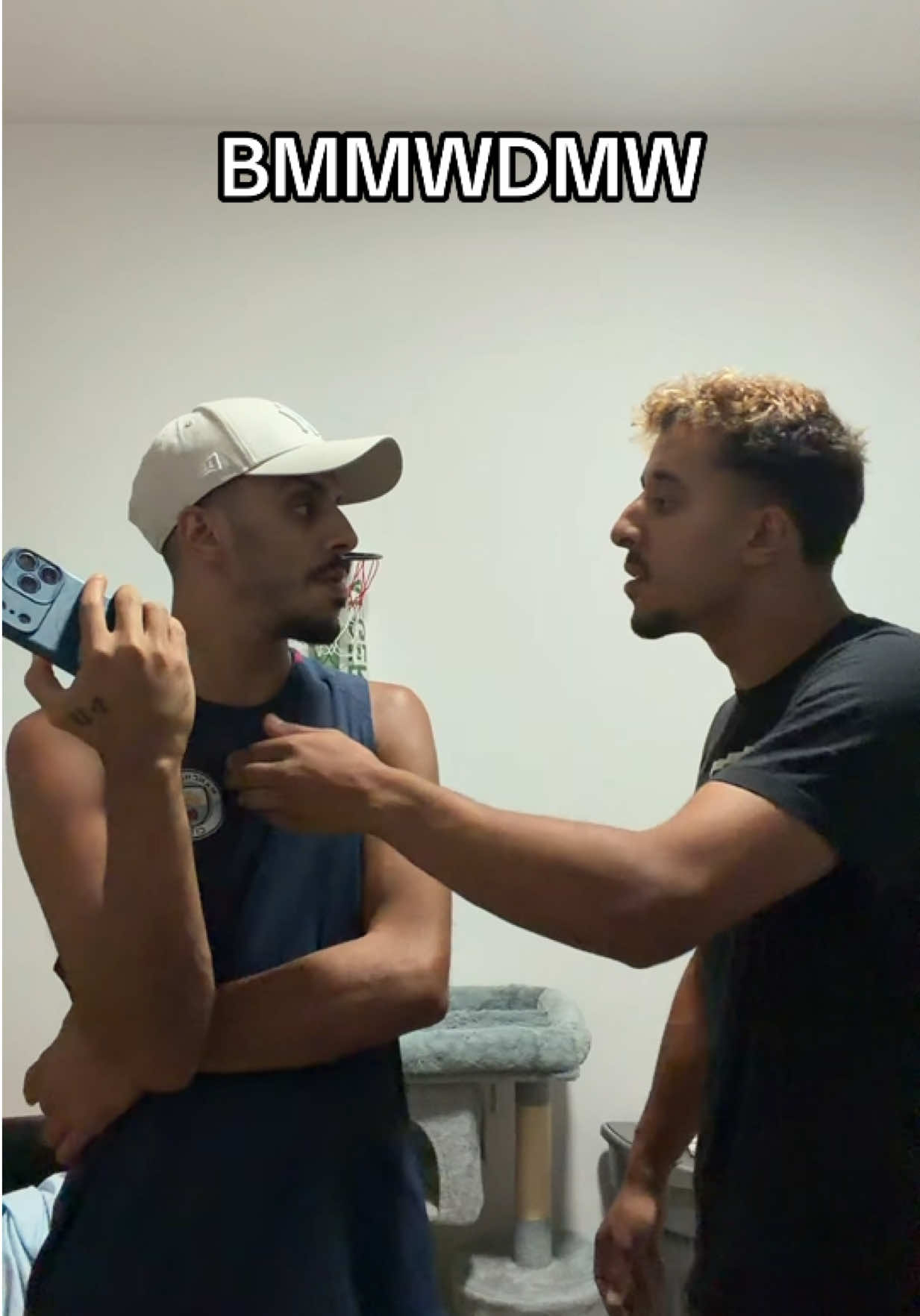@HasnisWorld