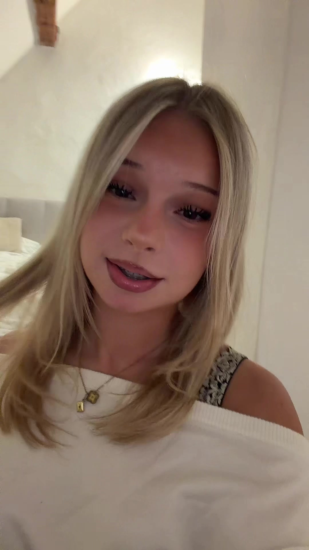 @𝒮