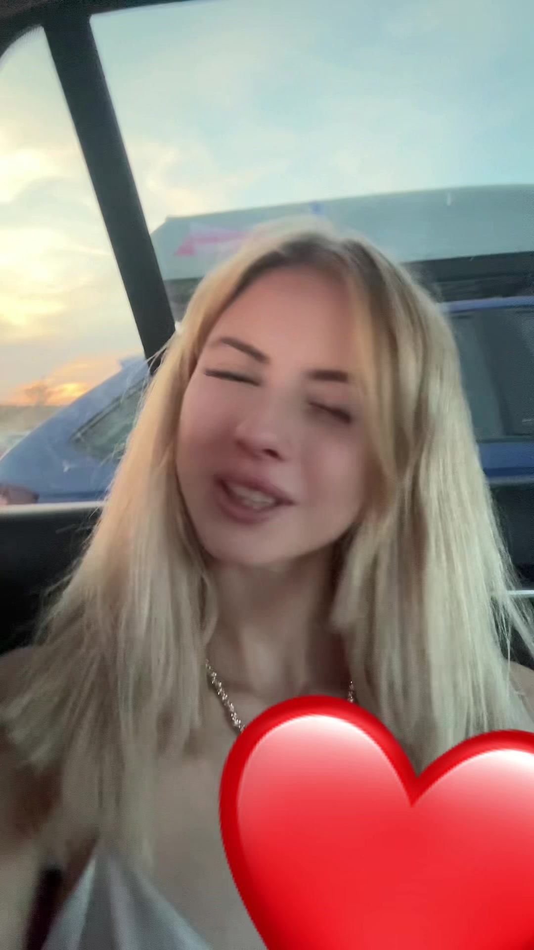 @karina