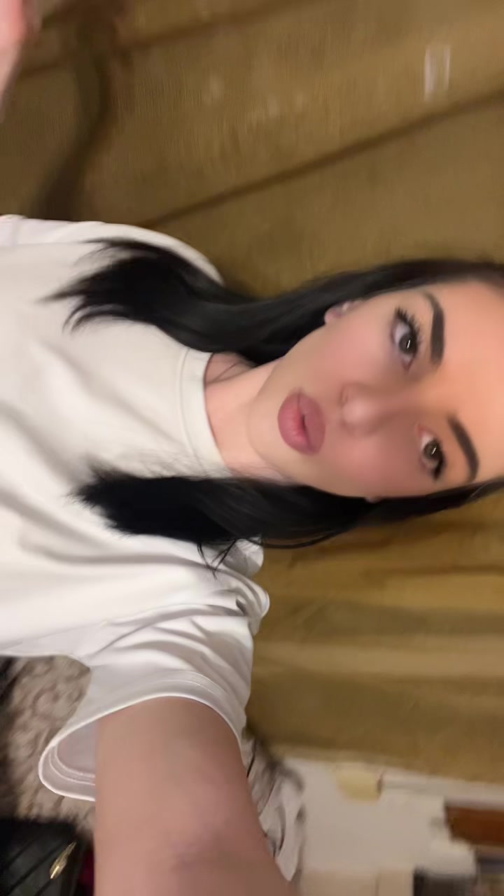 @kwnstantinaa