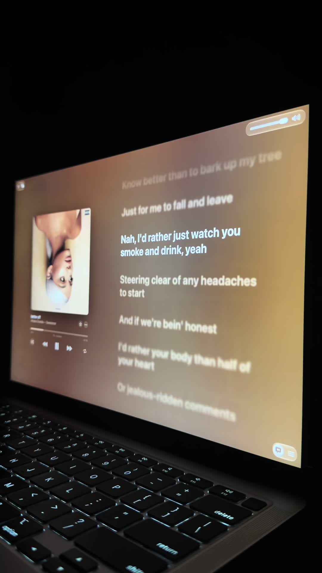 @🎧