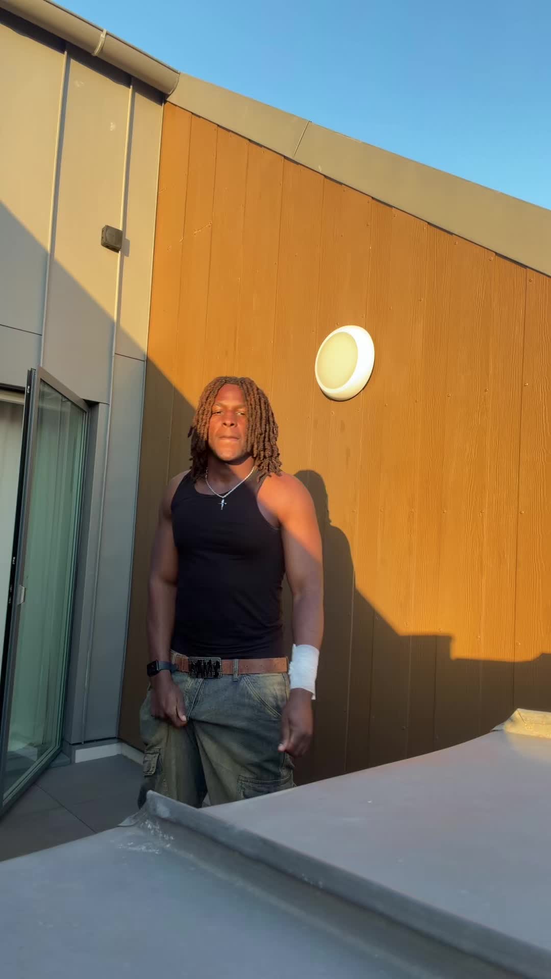 @DIVINE🕴🏾