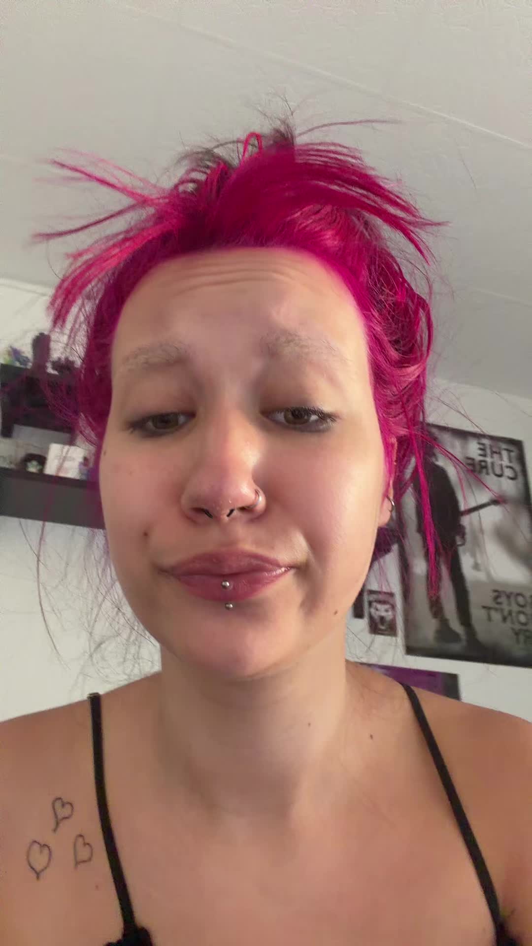 @EmiliaVibes