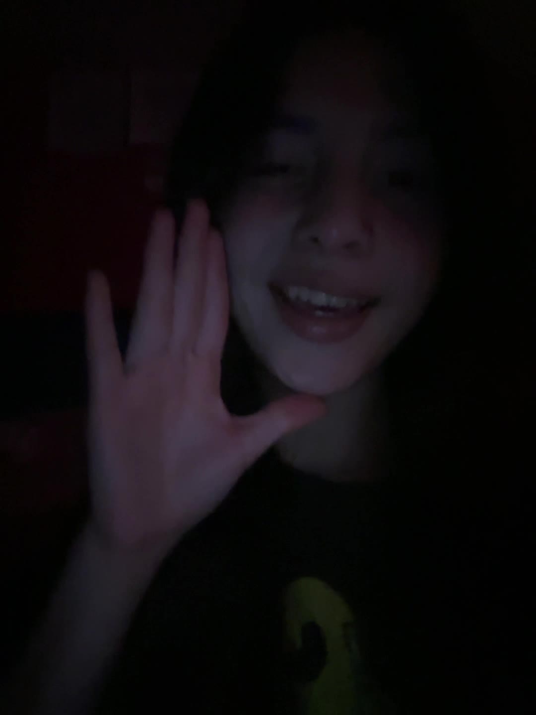 @️ 👩🏻🦱