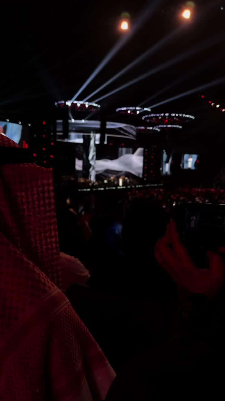 @Ello 🇸🇦🇬🇧