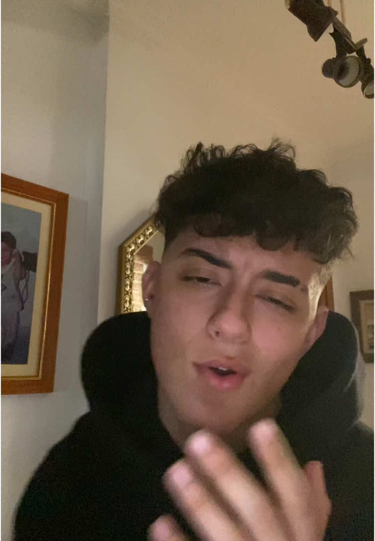@adriaanvillegas