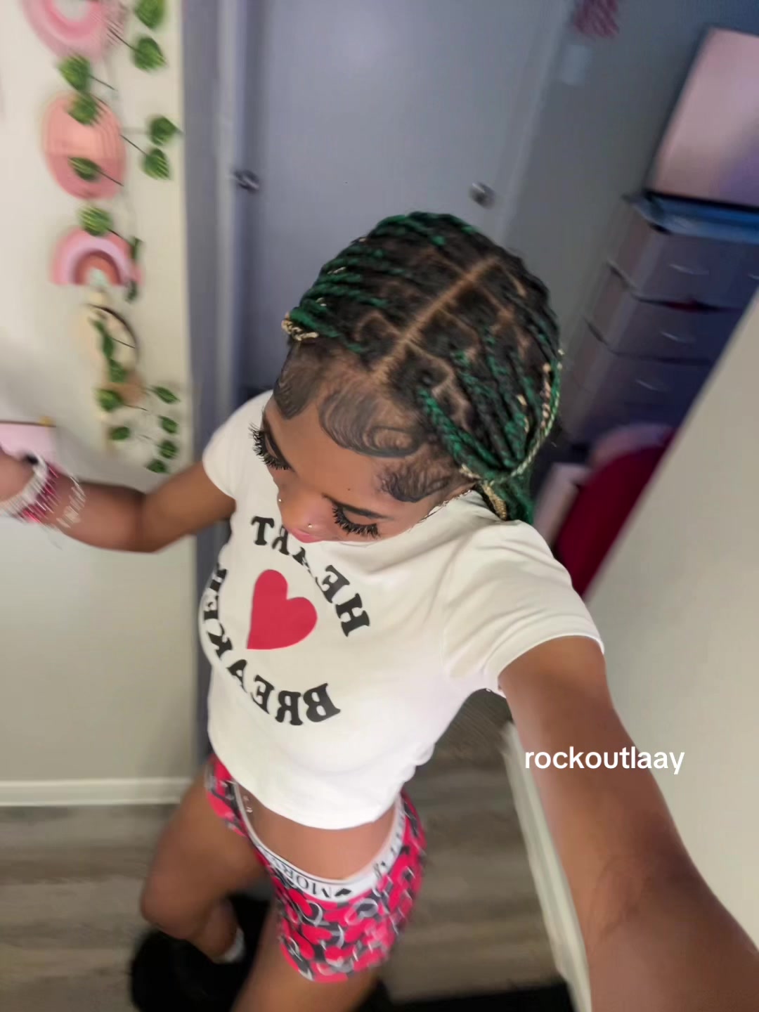 @rockoutlaay