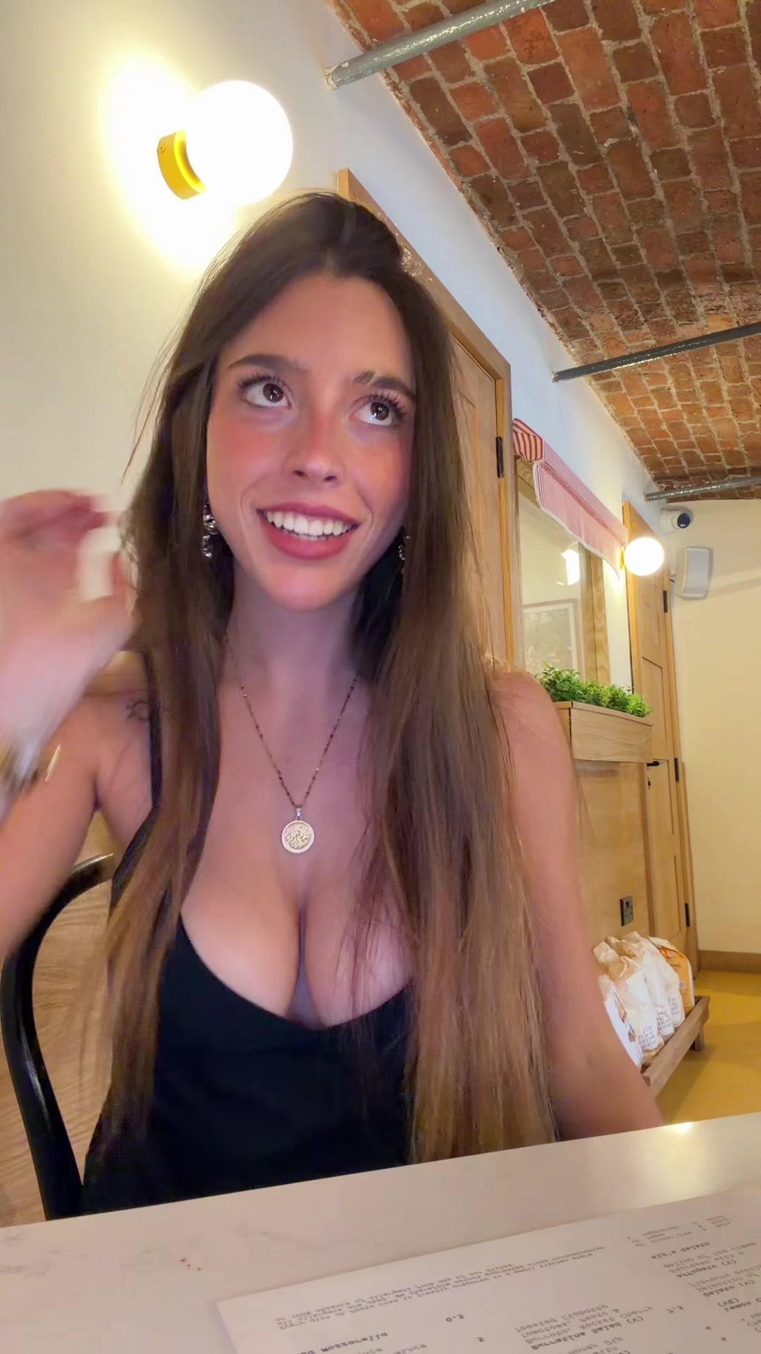 @aroa victor