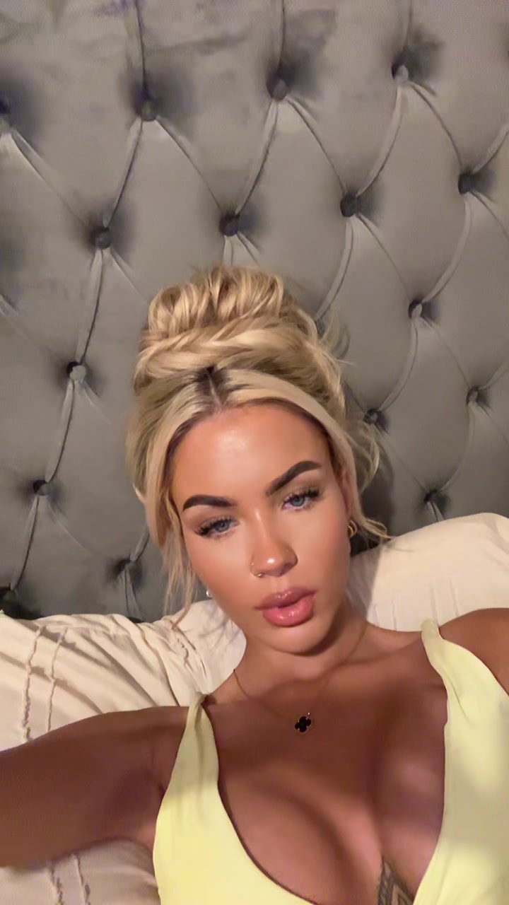 @elliesouthgate1