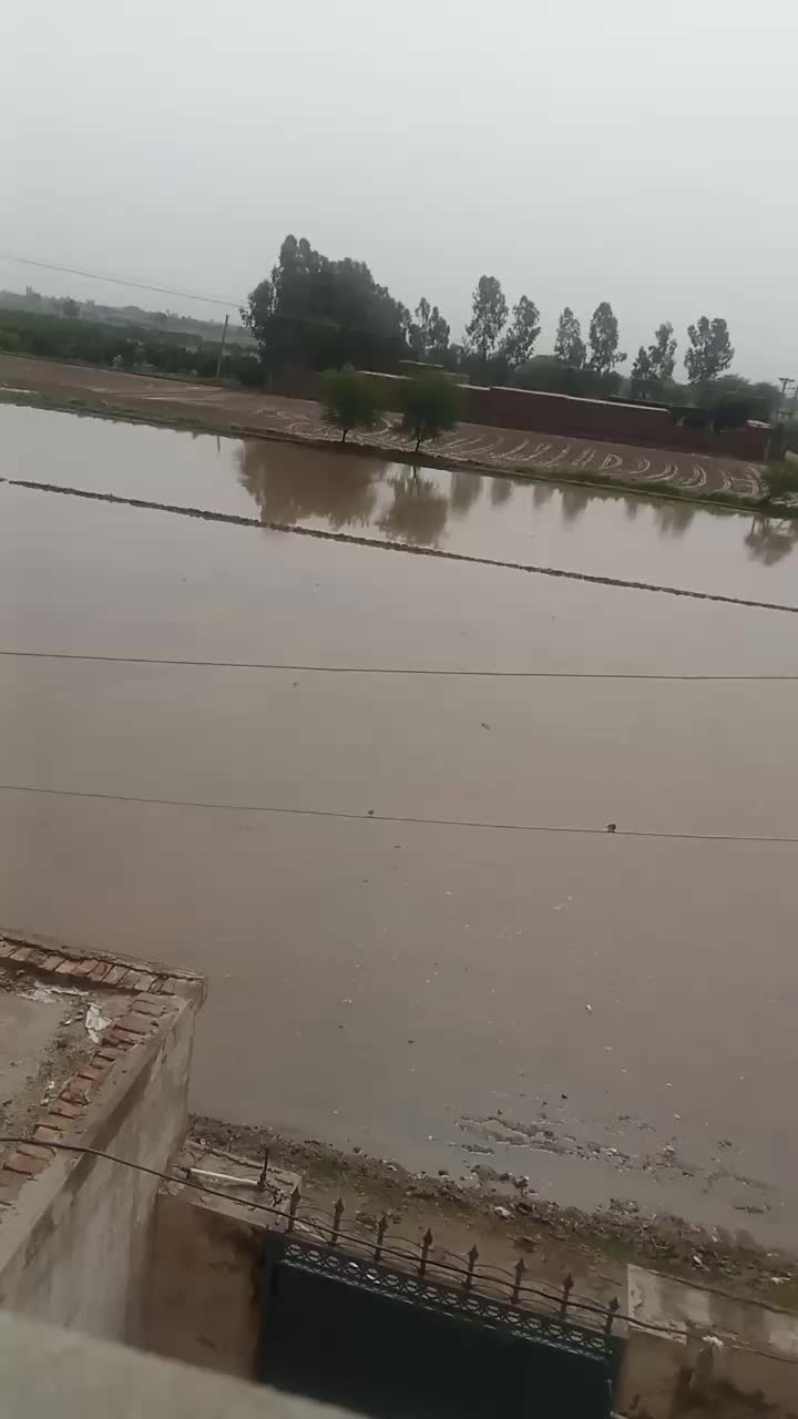 @Hina Khan