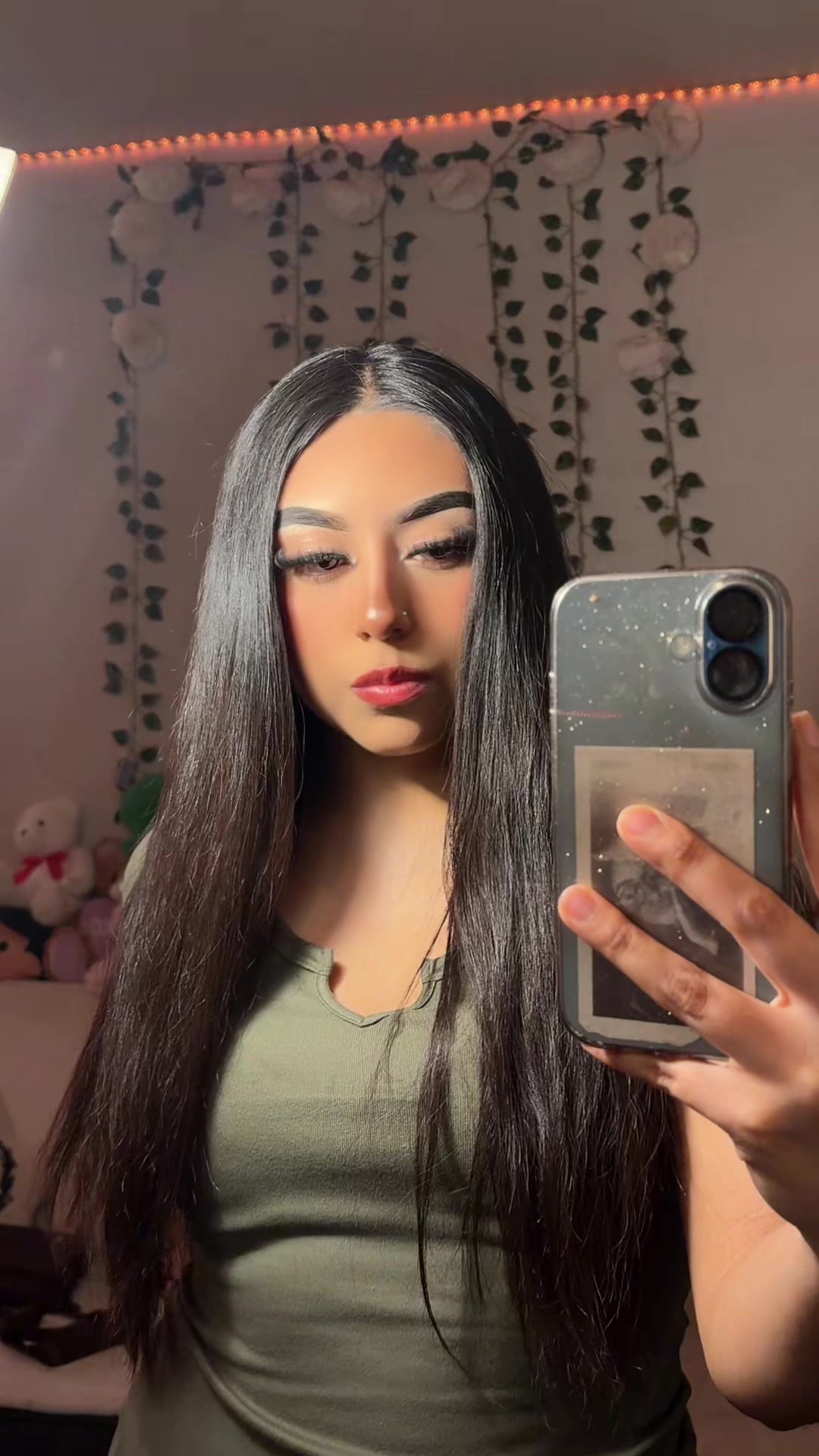 @Vaniafloresシ