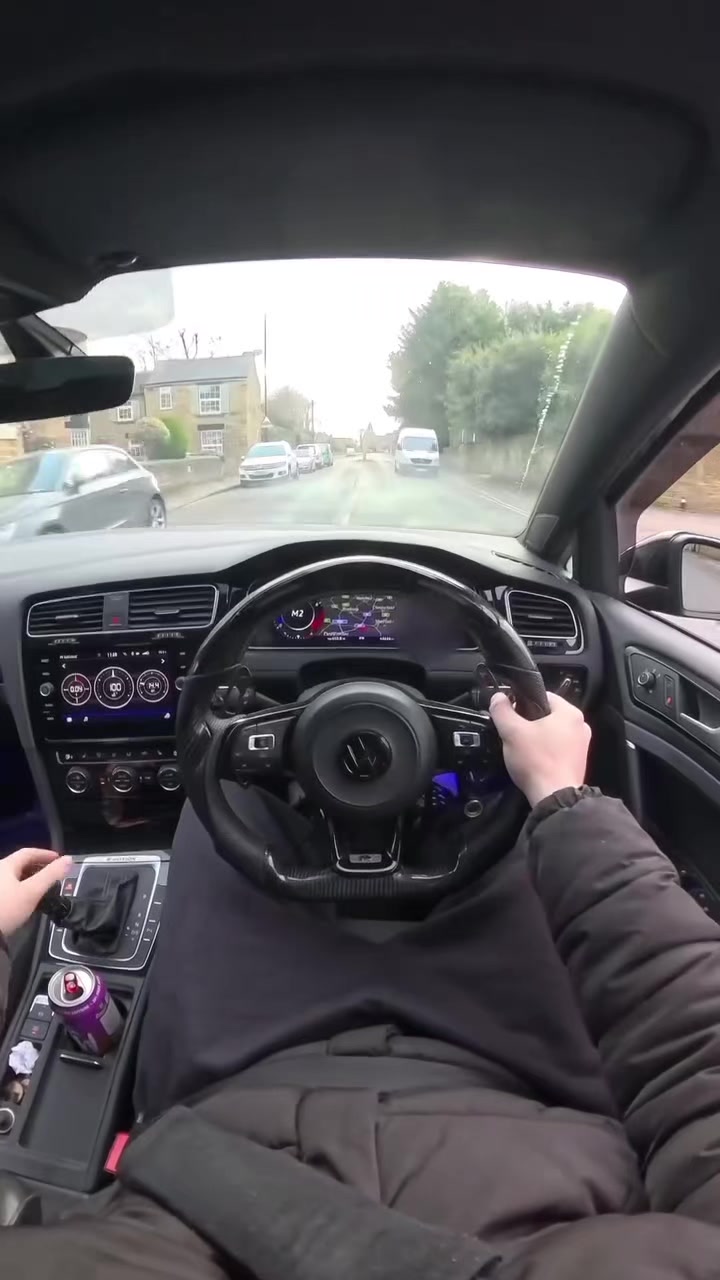 @Golf_R...👻💨🔞