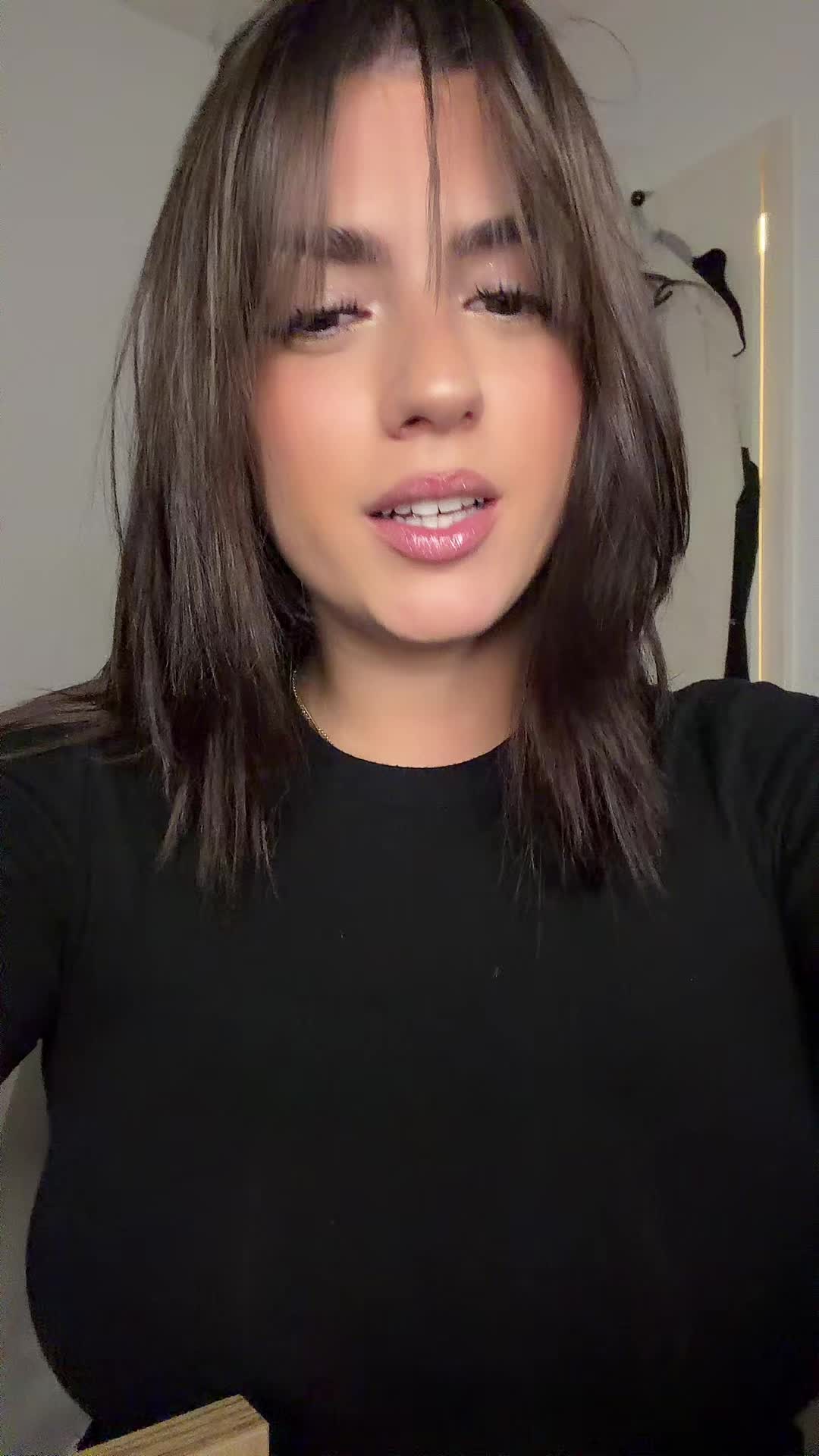 @🐚