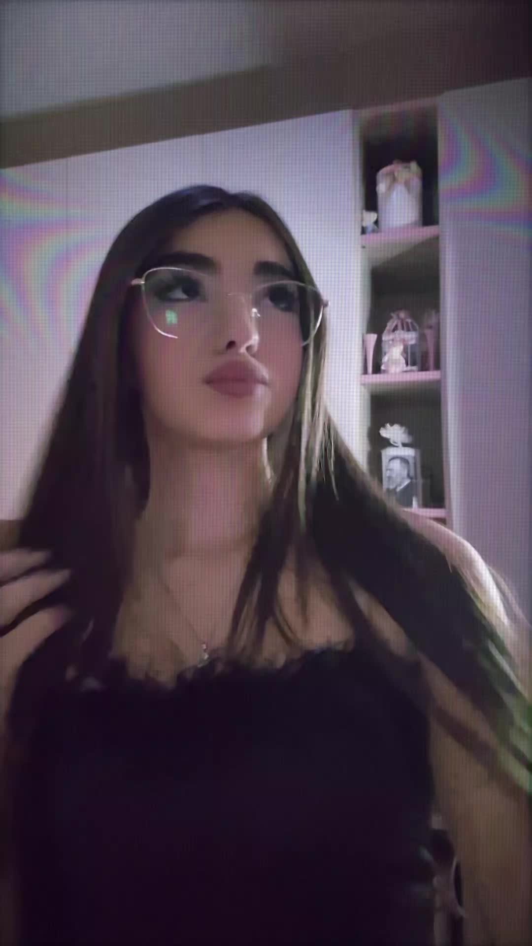 @𝑵𝑶𝑬𝑴𝑰👸🏽🌹