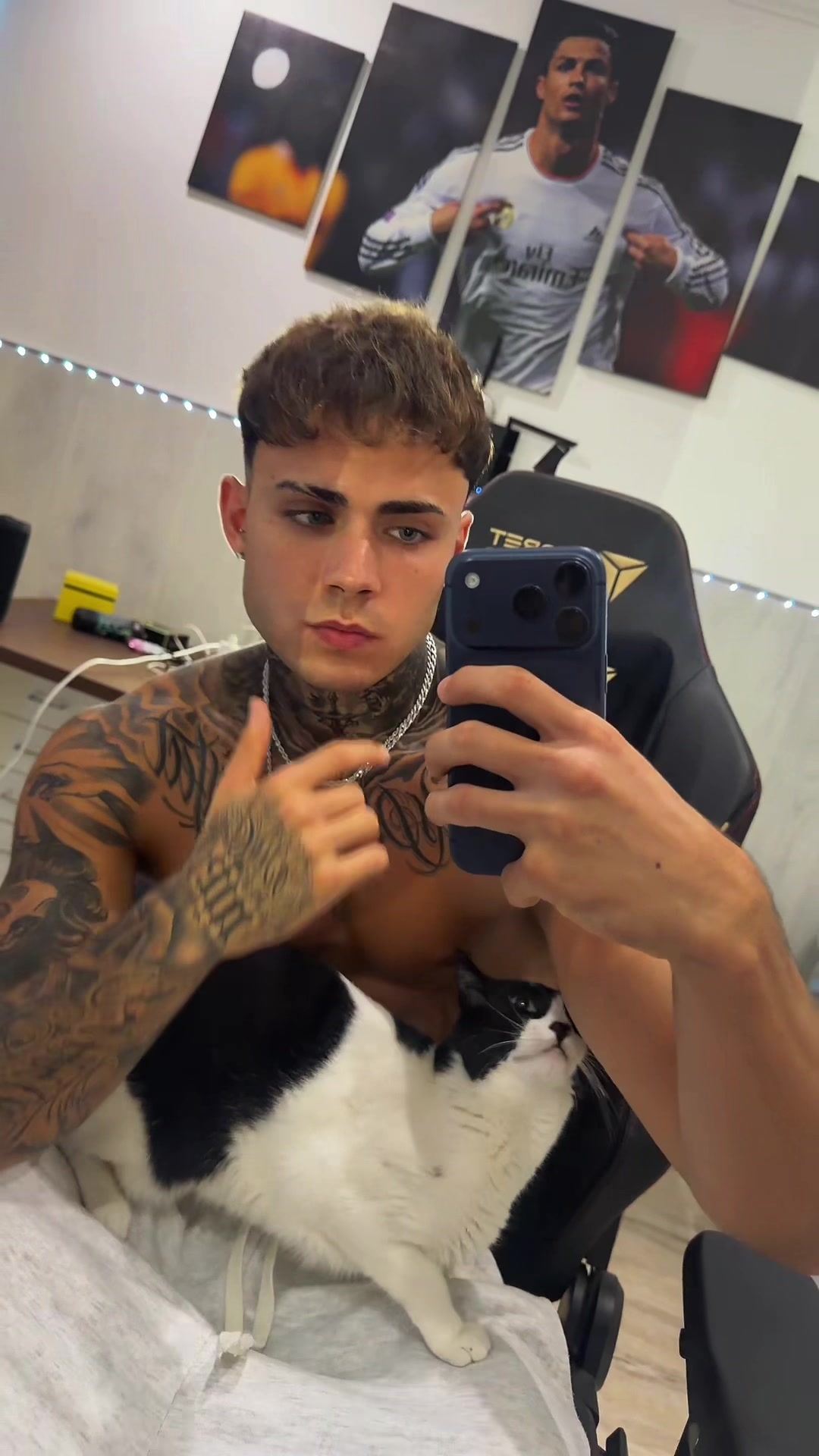 @daaniisndvv