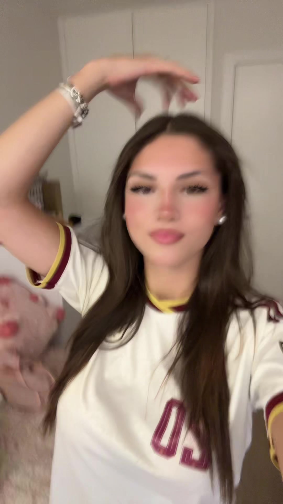 @🦦