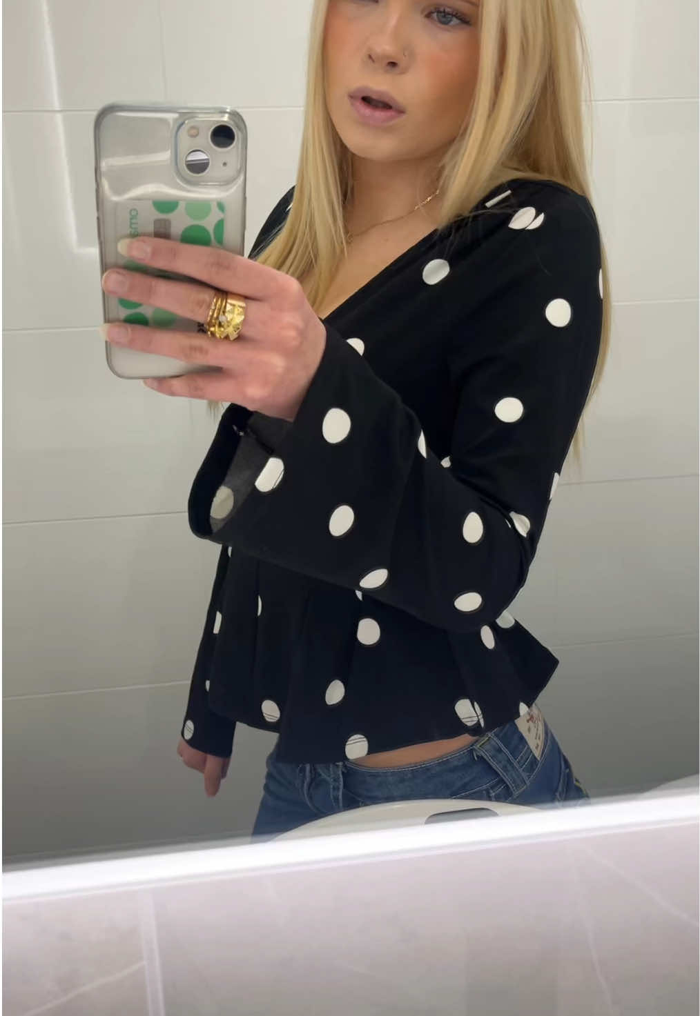 @𝓜𝓮𝓵𝓲𝓷𝓪