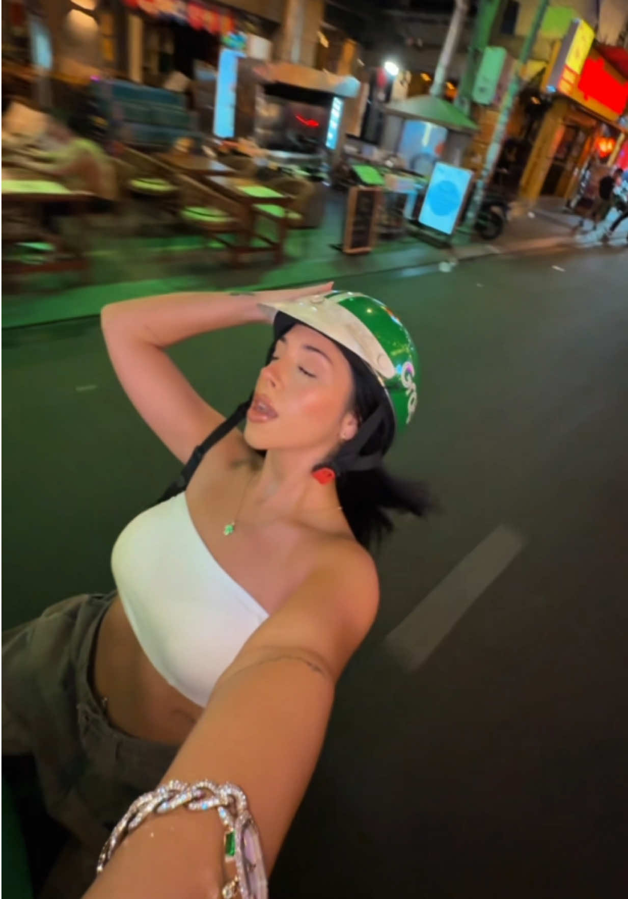 @BiBi