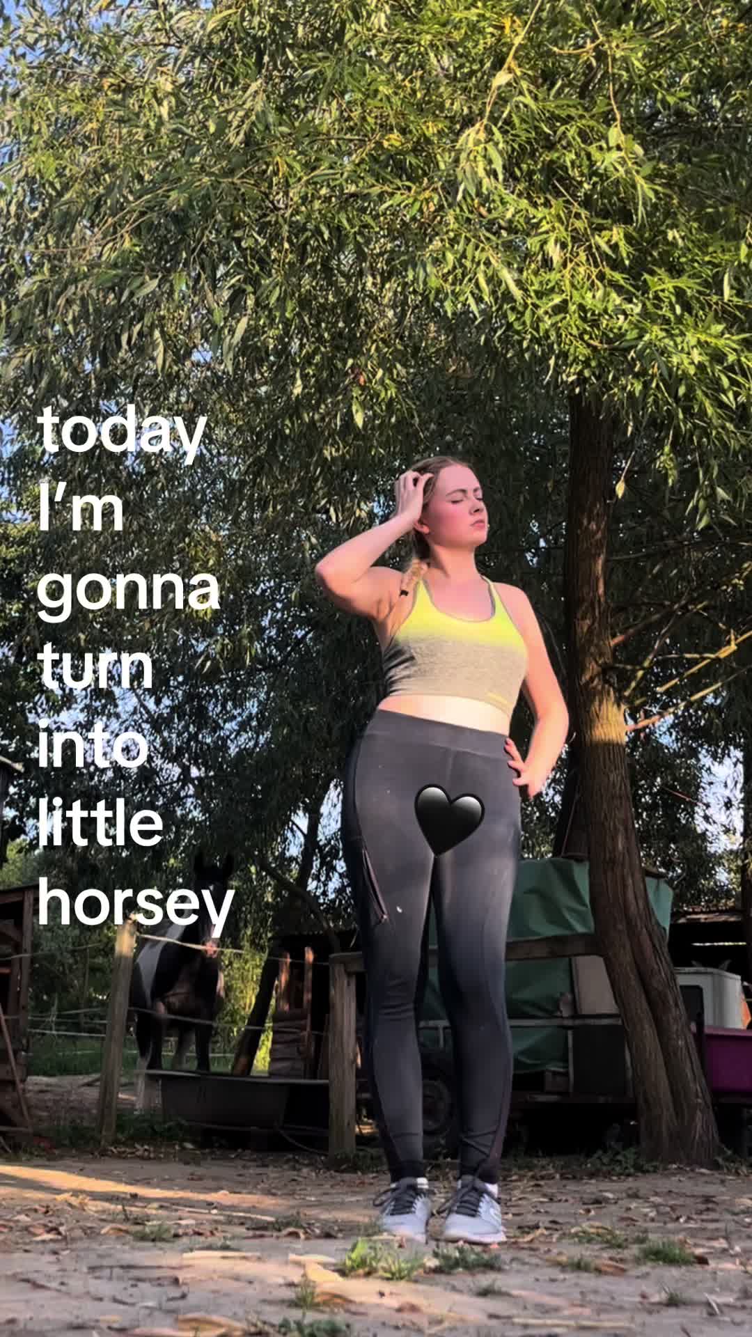 @𝐿𝒾𝓋𝒾𝓃𝑔 𝒹𝑜𝓁𝓁 🐇