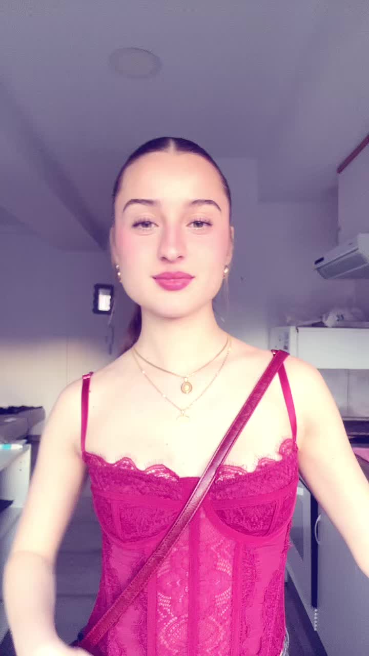 @𝐀𝐧𝐧𝐚🥀