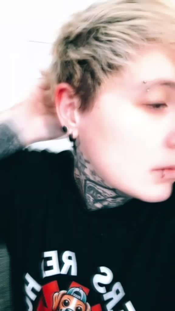 @𝚃𝚊𝚢𝚝𝚘𝚗'♡